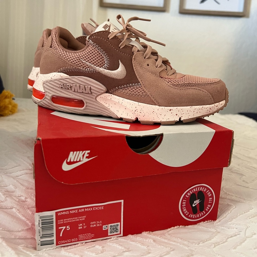 Women Nike Air Max Excee Rose Color